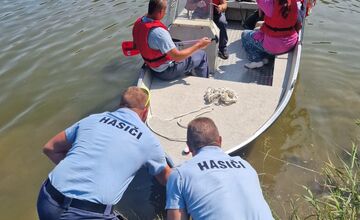 FOTO: Policajti a hasiči zo Zvolena splnili Máriovi sen byť policajtom