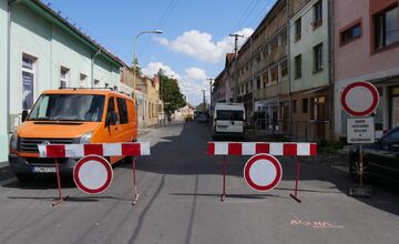 FOTO: Rozsiahle opravy ciest v Lučenci