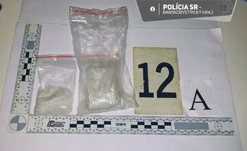 FOTO: Policajná akcia vo Fiľakove