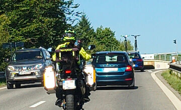 FOTO: Psíkovia na motorkách