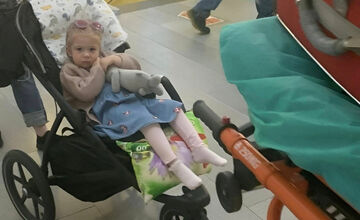 FOTO: Natálka, ktorej tragická nehoda pri Ľupči vzala sestru, sa pomaly zotavuje