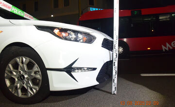 FOTO: Vodič zrazil vo Zvolene chodca, ktorý utrpel vážne zranenia