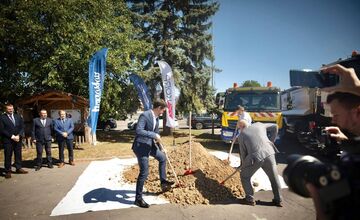 FOTO: Najväčšia investícia do ciest v okrese Krupina