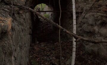 FOTO: Zabudnutý dymovod v Banskej Štiavnici