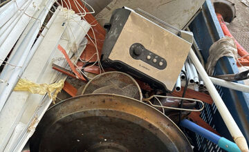 FOTO: Aké bizarnosti hádžu Banskobystričania do komunálneho odpadu?