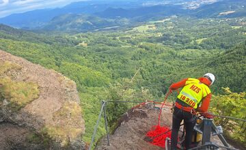 FOTO: Turista uviazol na ferrate Výzva