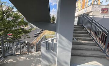 FOTO: Obnova schodiska v Sásovej