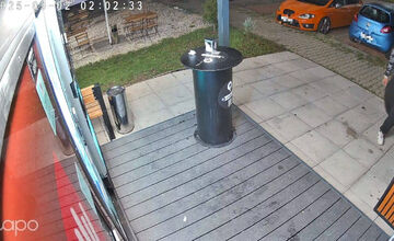 FOTO: Mladíci vykradli vo Zvolene automat