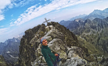 FOTO: Kremničan Matej pomáha z neba onkologicky chorým deťom