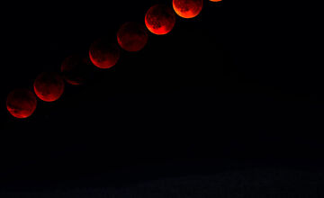 FOTO: Takto zachytili krvavý supermesiac Bystričania či Zvolenčania