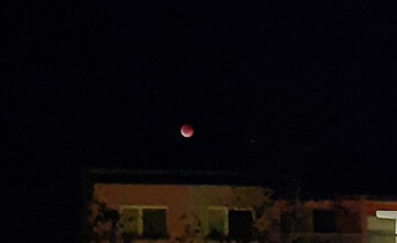 FOTO: Takto zachytili krvavý supermesiac Bystričania či Zvolenčania