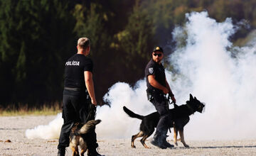 FOTO: Pri Banskej Bystrici sa konalo spoločné cvičenie slovenskej a maďarskej polície