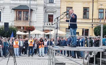 FOTO: V Banskej Bystrici vyšli občania do ulíc