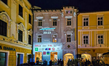 FOTO: V Bystrici už o pár dní ožijú vo svetle ikonické stavby mesta