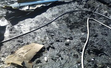 FOTO: V Banskej Bystrici horí panelák, čierny dym vidno už z diaľky