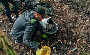 FOTO: Čierna skládka zmizla zo Zlatého potoka, pomohli desiatky šikovných rúk