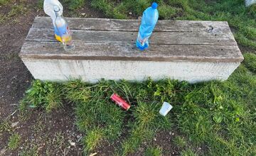 FOTO: Návštevníci po sebe nechávajú odpad