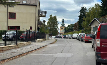 FOTO: Rekonštrukcia ulice v Banskej Bystrici si vyžiada dopravné obmedzenia 