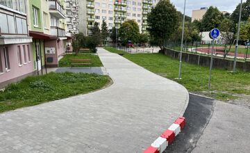 FOTO: Obnova parkoviska na Radvani