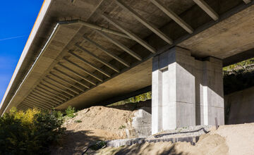 FOTO: Mostná estakáda v údolí Krivánskeho potoka