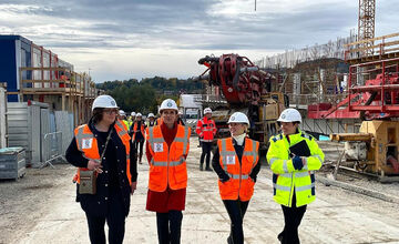 FOTO: Zástupcovia Európskej komisie navštívili výstavbu novej nemocnice v Banskej Bystrici