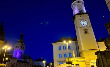 FOTO: Mesto aj nemocnice pripomínajú potrebu prevencie
