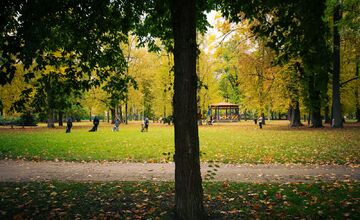 FOTO: Bystričania posielajú fotky a spomienky na Mestský park