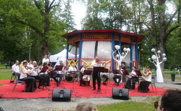 FOTO: Bystričania posielajú fotky a spomienky na Mestský park