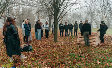 FOTO: Vo Zvolene umiestnili prvých päť zimovísk pre ježkov a drobné živočíchy 