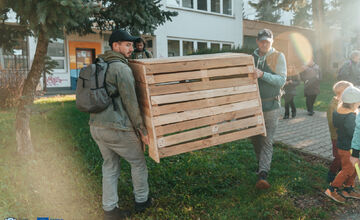 FOTO: Vo Zvolene umiestnili prvých päť zimovísk pre ježkov a drobné živočíchy 