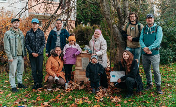 FOTO: Vo Zvolene umiestnili prvých päť zimovísk pre ježkov a drobné živočíchy 