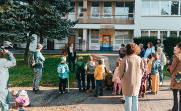 FOTO: Vo Zvolene umiestnili prvých päť zimovísk pre ježkov a drobné živočíchy 