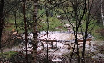 FOTO: Park v Sásovej po daždi zaplavila voda