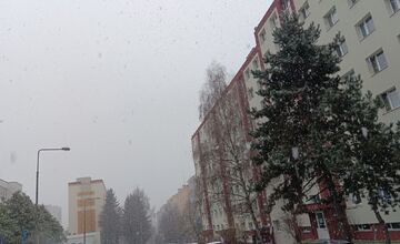 FOTO: Sneženie dorazilo do Banskobystrického kraja