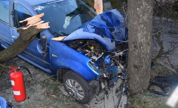FOTO: Ranná nehoda v Jelšave