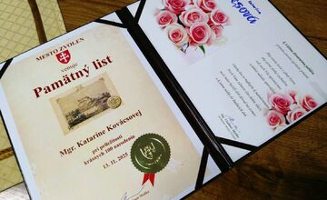 FOTO: Dve dámy oslávili jubileum