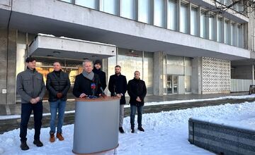 FOTO: Ikonický Dom kultúry v Banskej Bystrici chátra už roky