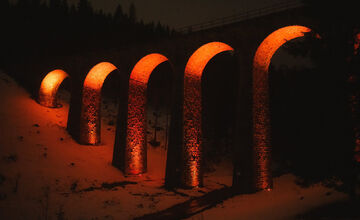 FOTO: Viadukt v Telgárte nasvietili prvýkrát v 90-ročnej histórii