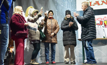 FOTO: Lučenec má nový rekord, pýši sa najväčším počtom anjelov na jednom mieste