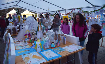 FOTO: Lučenec má nový rekord, pýši sa najväčším počtom anjelov na jednom mieste
