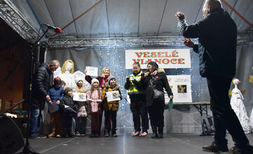 FOTO: Lučenec má nový rekord, pýši sa najväčším počtom anjelov na jednom mieste