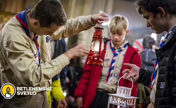 FOTO: Pozrite si, kedy Betlehemské svetlo dorazí aj do vášho mesta
