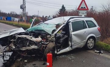FOTO: Tragická nehoda neďaleko Lučenca