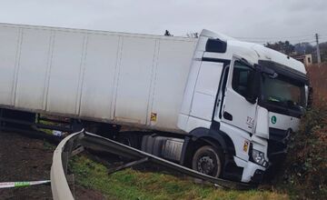 FOTO: Tragická nehoda neďaleko Lučenca