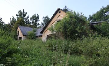 FOTO: Kaštieľ železiarov sa rozpadá pred očami