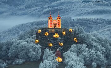 FOTO: Zamrznutá krása Banskej Štiavnice očami fotografa