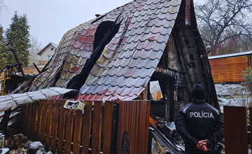 FOTO: Počas silvestrovskej noci v Krupine horela chata