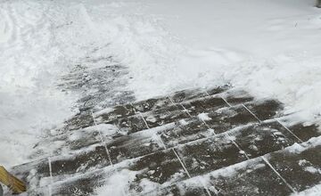 FOTO: V Lučenci napadlo veľké množstvo snehu