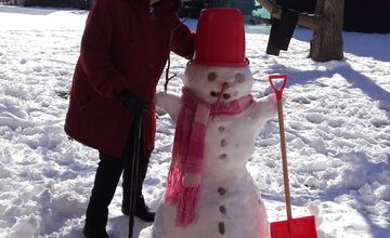 FOTO: Sliač hľadá najlepšieho snehuliaka