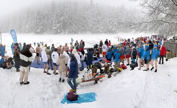 FOTO: Tajch Klinger zaplnili otužilci